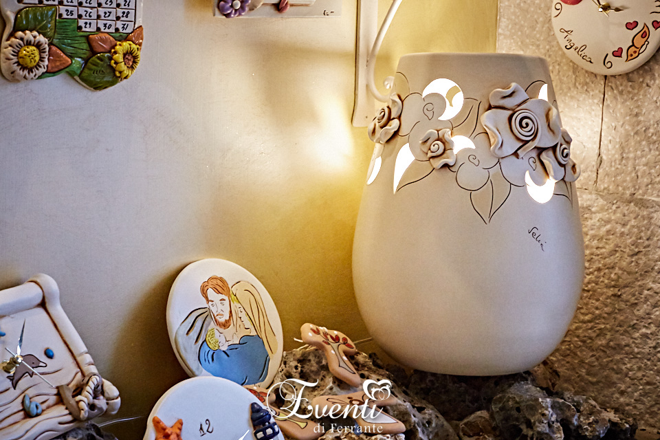 Lampada in terracotta decoro magnolia - Ceramiche Artistiche Velier